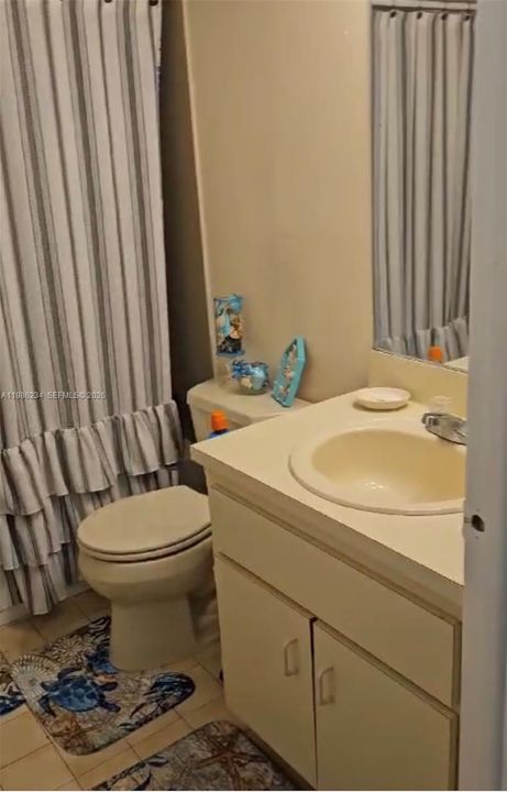 Activo con contrato: $250,000 (2 camas, 2 baños, 910 Pies cuadrados)