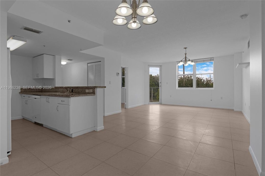 En Venta: $385,000 (2 camas, 2 baños, 1067 Pies cuadrados)