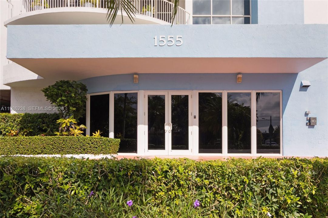 En Venta: $385,000 (2 camas, 2 baños, 1067 Pies cuadrados)