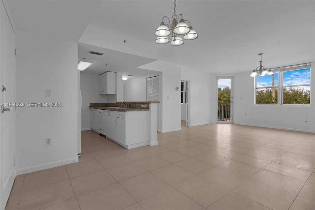 En Venta: $385,000 (2 camas, 2 baños, 1067 Pies cuadrados)