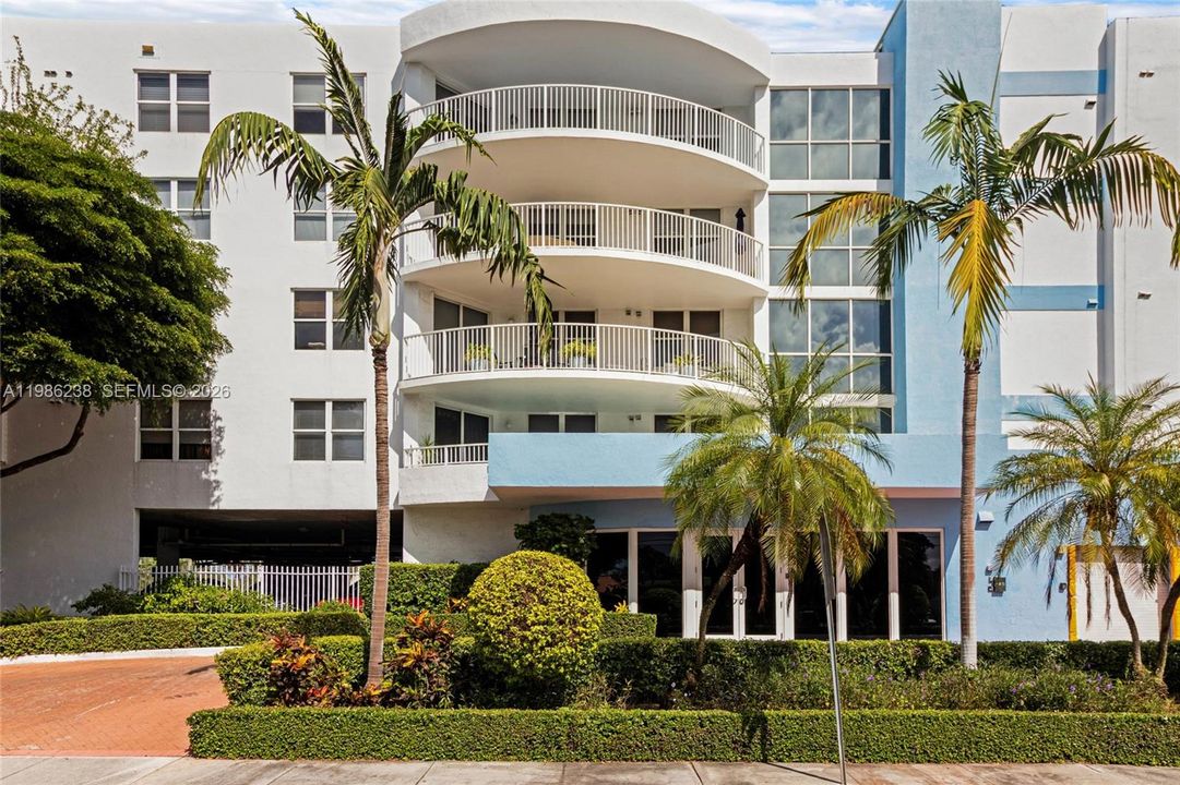En Venta: $385,000 (2 camas, 2 baños, 1067 Pies cuadrados)