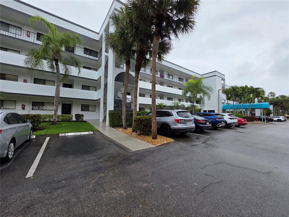 For Rent: $1,800 (2 beds, 2 baths, 1330 Square Feet)