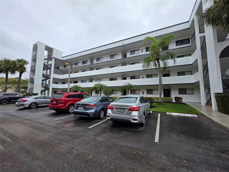 For Rent: $1,800 (2 beds, 2 baths, 1330 Square Feet)