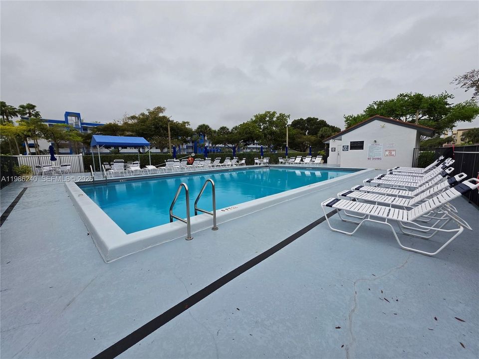 For Rent: $1,800 (2 beds, 2 baths, 1330 Square Feet)