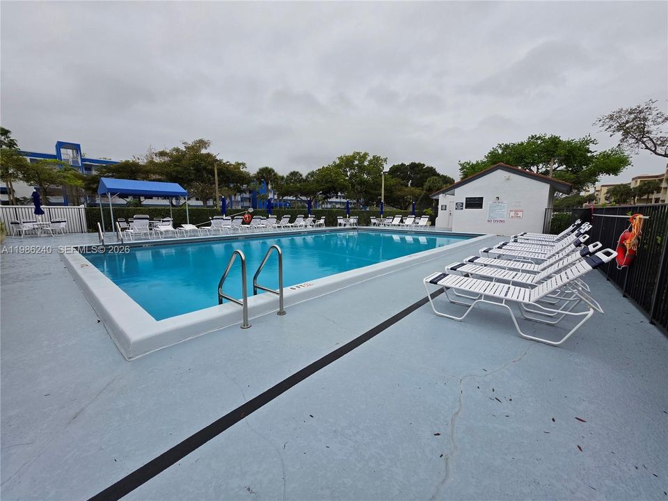 For Rent: $1,800 (2 beds, 2 baths, 1330 Square Feet)