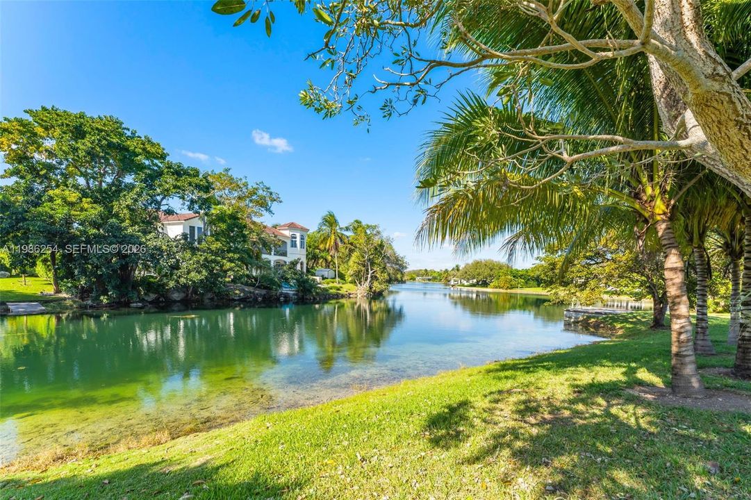 En Venta: $6,000,000 (1.54 acres)