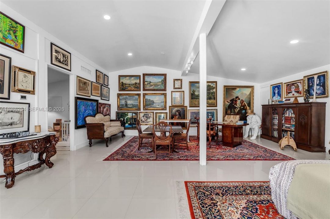 En Venta: $6,000,000 (1.54 acres)