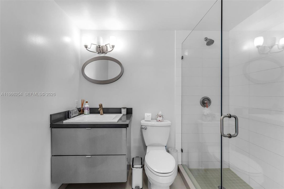 En Venta: $6,000,000 (1.54 acres)