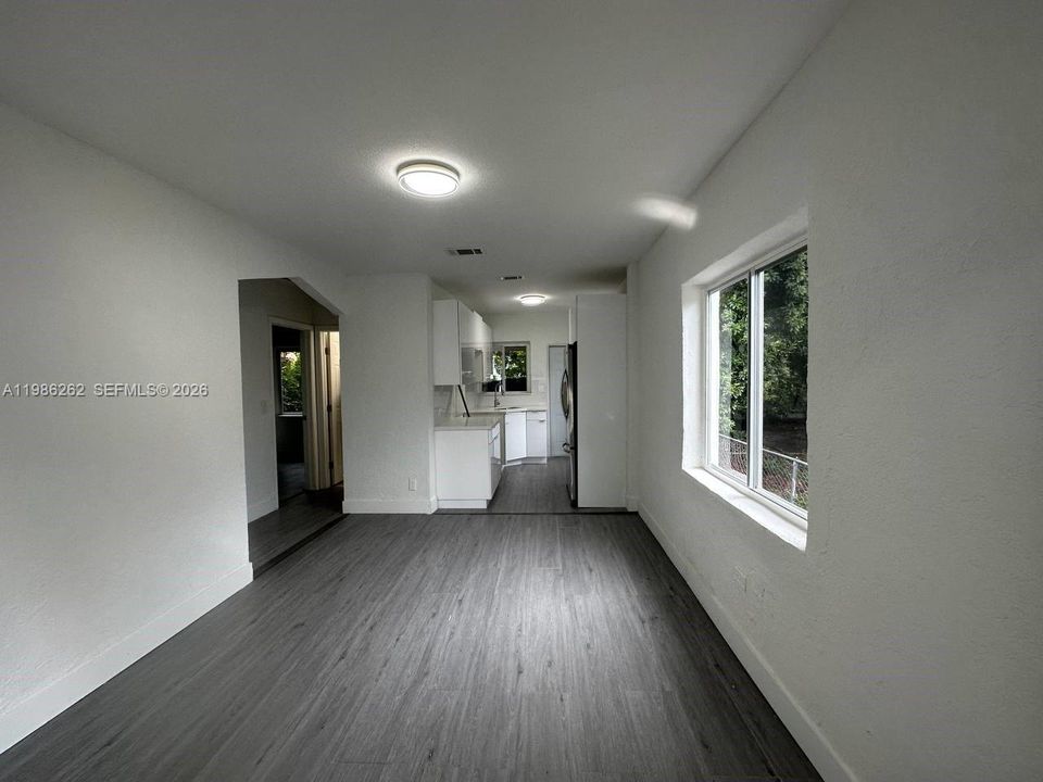 For Sale: $394,000 (3 beds, 1 baths, 800 Square Feet)