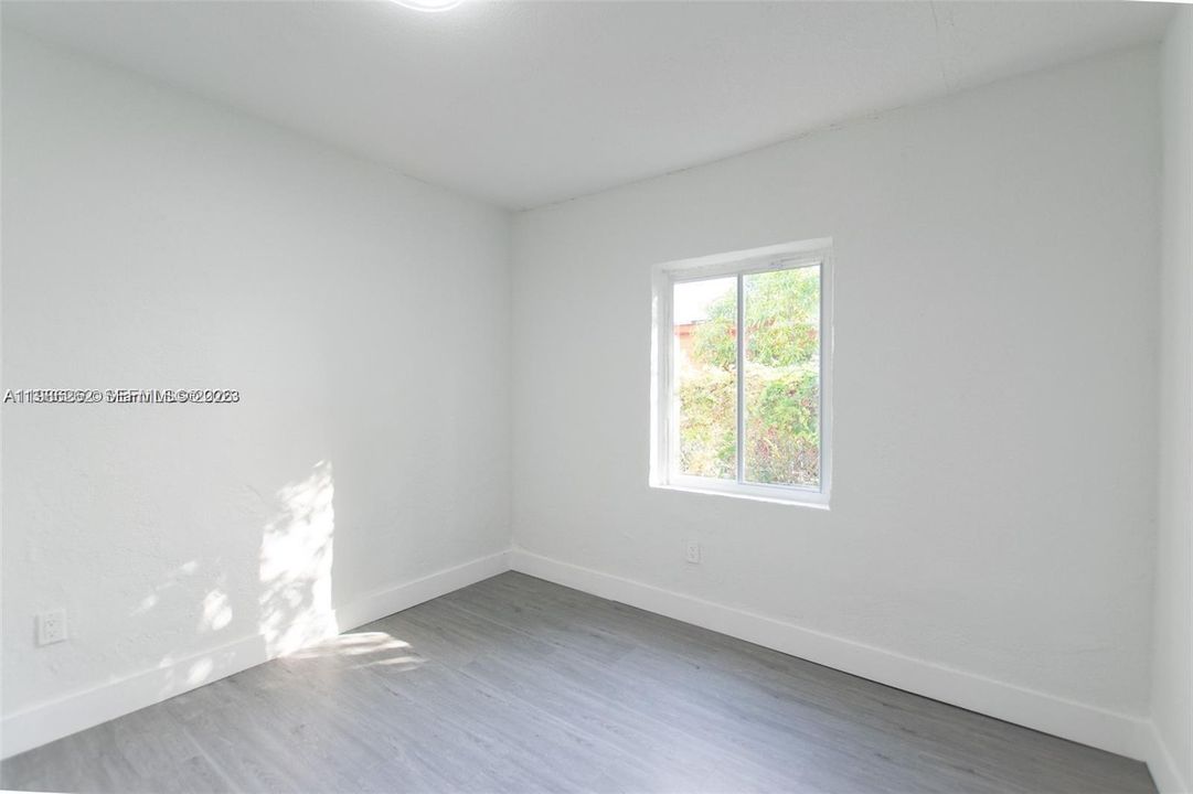 For Sale: $394,000 (3 beds, 1 baths, 800 Square Feet)