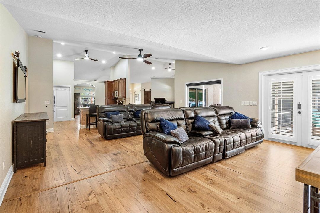 010-1543666thCourtNorth-TheAcreage-FL-33