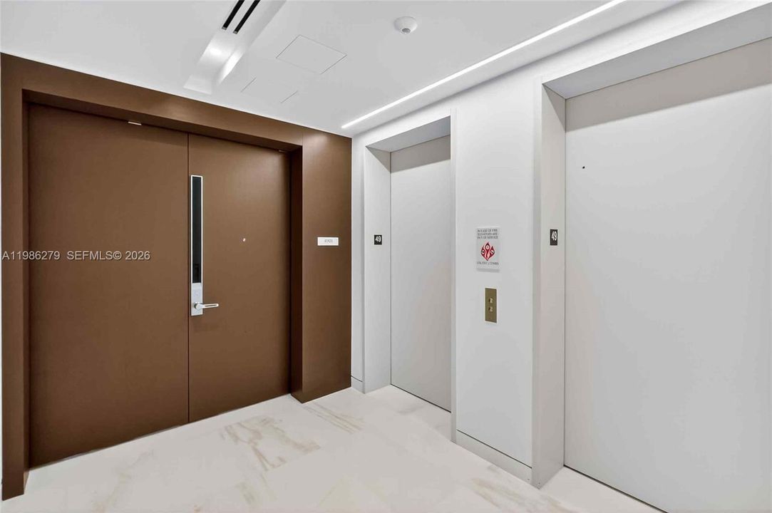 На продажу: $6,500,000 (4 спален, 5 ванн, 3375 Квадратных фут)