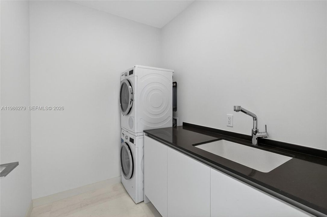 На продажу: $6,500,000 (4 спален, 5 ванн, 3375 Квадратных фут)