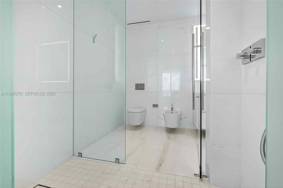 На продажу: $6,500,000 (4 спален, 5 ванн, 3375 Квадратных фут)