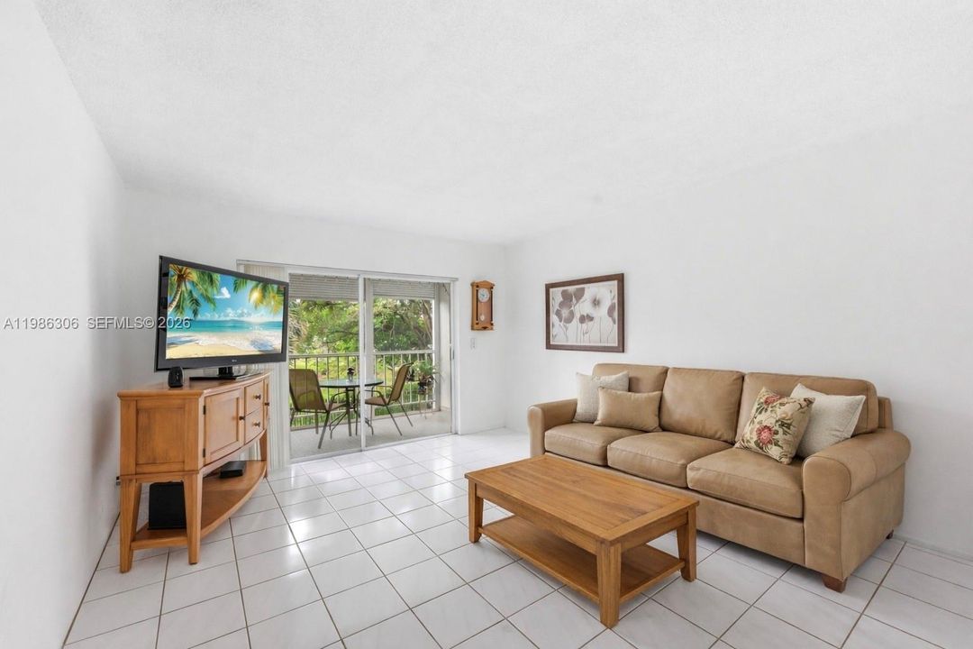 En Venta: $140,000 (1 camas, 1 baños, 672 Pies cuadrados)