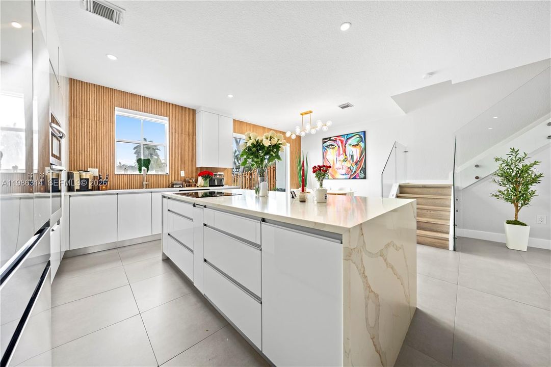 For Sale: $688,000 (3 beds, 2 baths, 1520 Square Feet)
