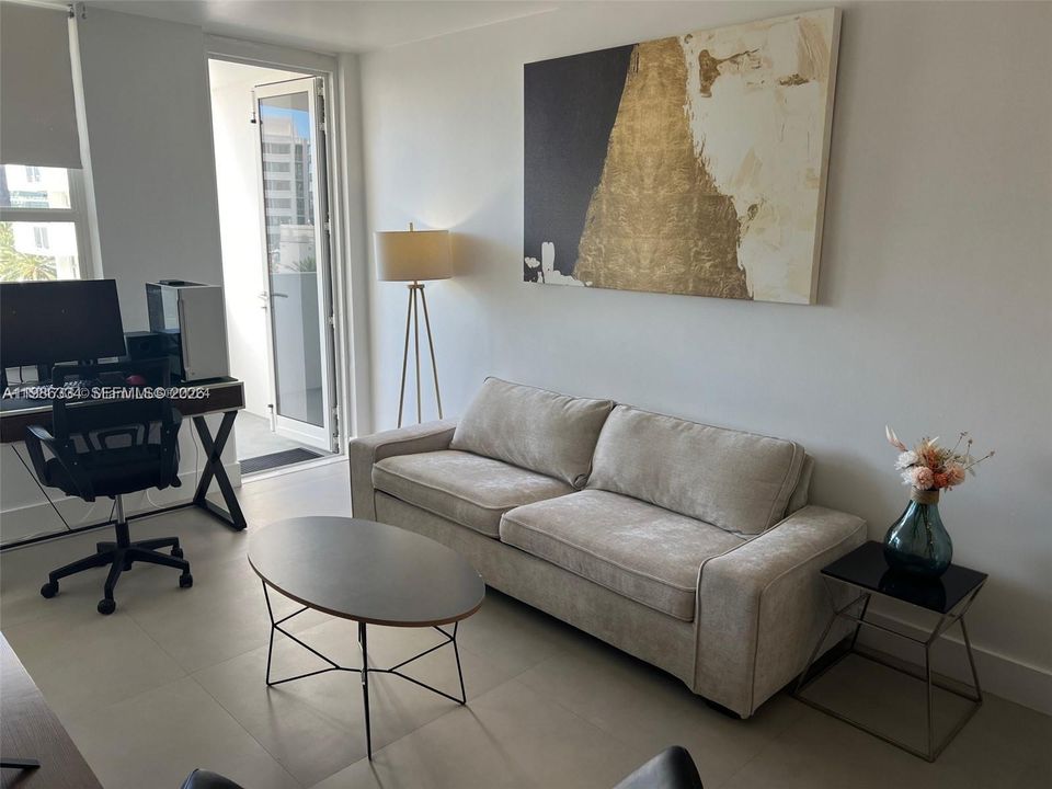 For Sale: $480,000 (0 beds, 1 baths, 525 Square Feet)