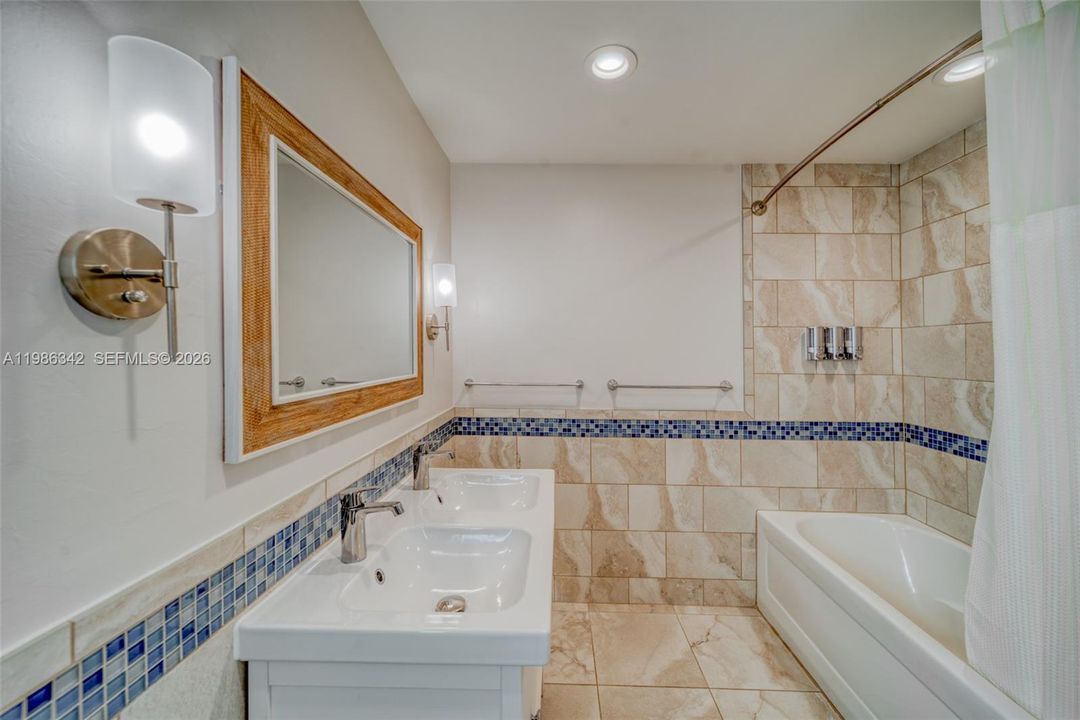 En Venta: $380,000 (3 camas, 2 baños, 1422 Pies cuadrados)
