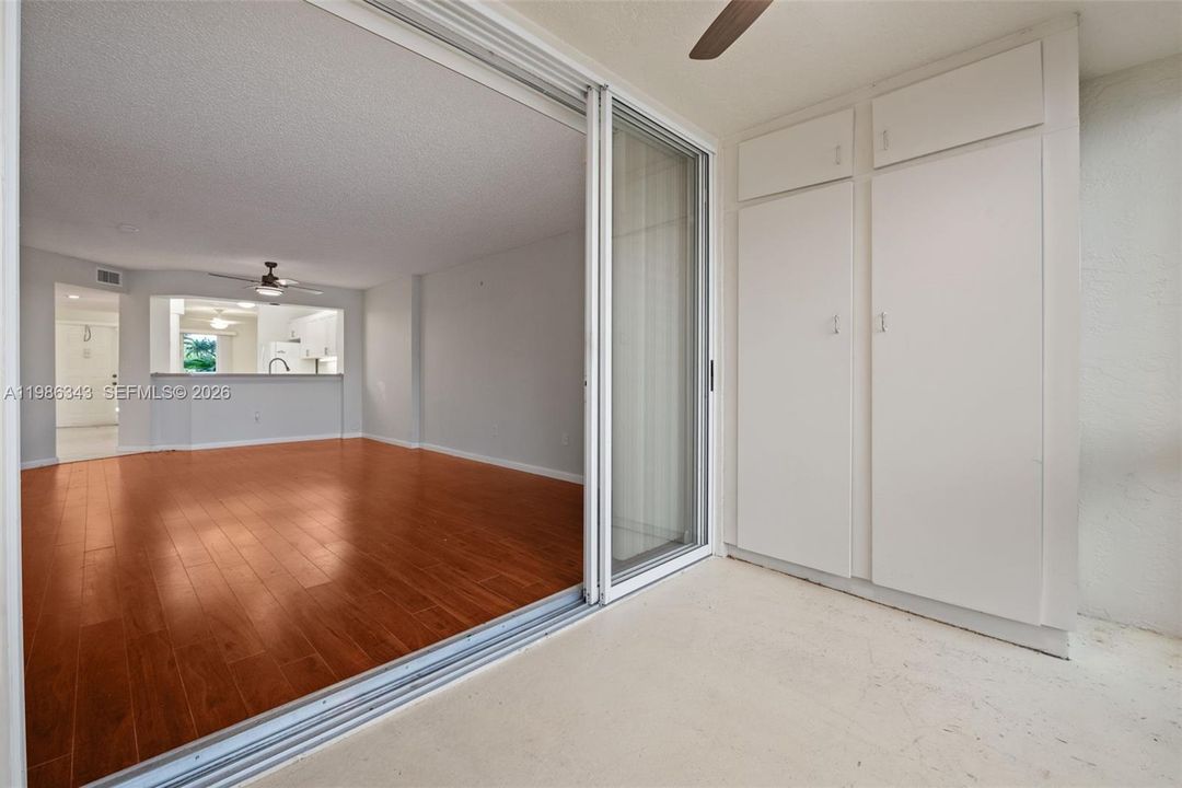 Activo con contrato: $174,900 (2 camas, 2 baños, 1215 Pies cuadrados)