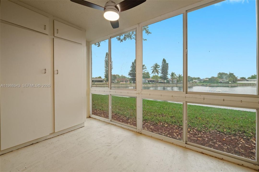 Activo con contrato: $174,900 (2 camas, 2 baños, 1215 Pies cuadrados)