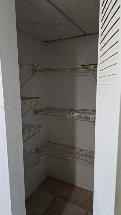 На продажу: $100,000 (1 спален, 1 ванн, 650 Квадратных фут)