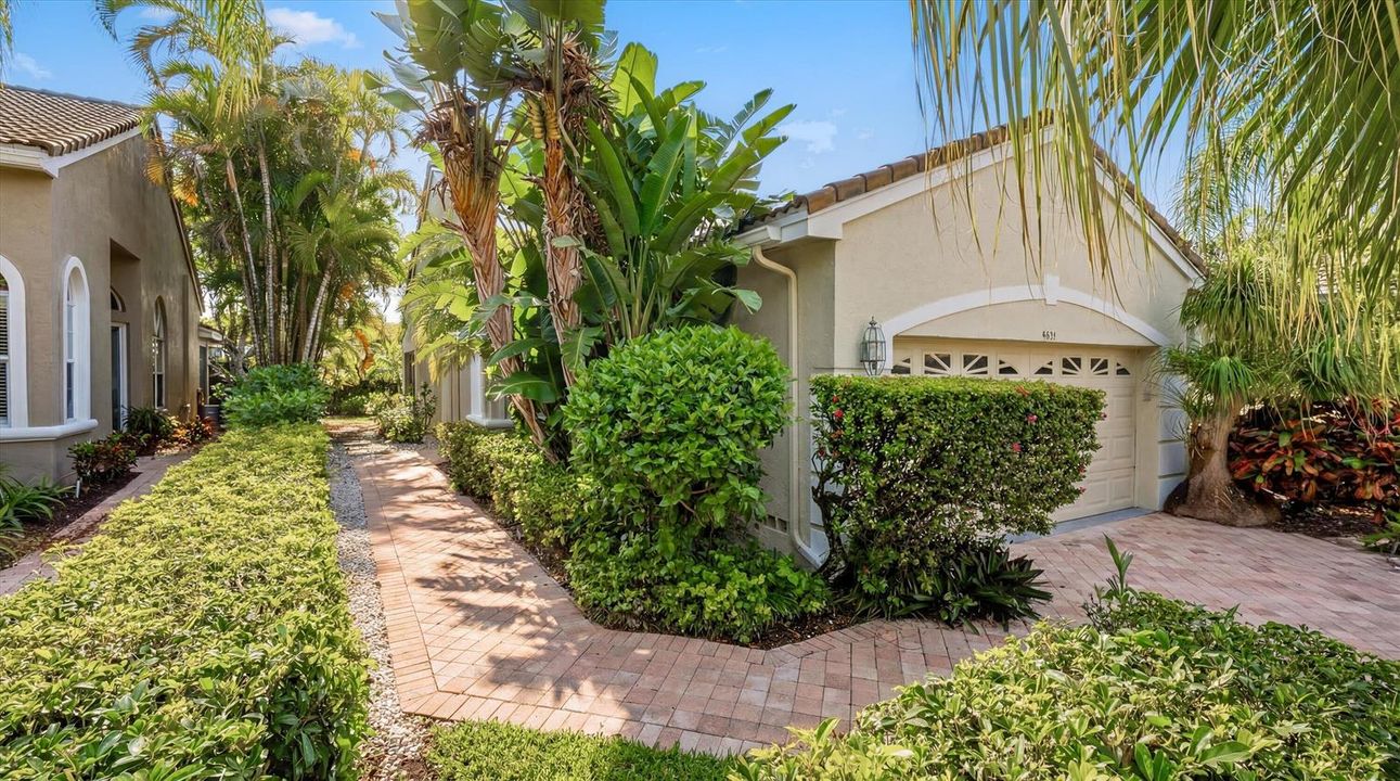 4681 Carlton Golf Dr