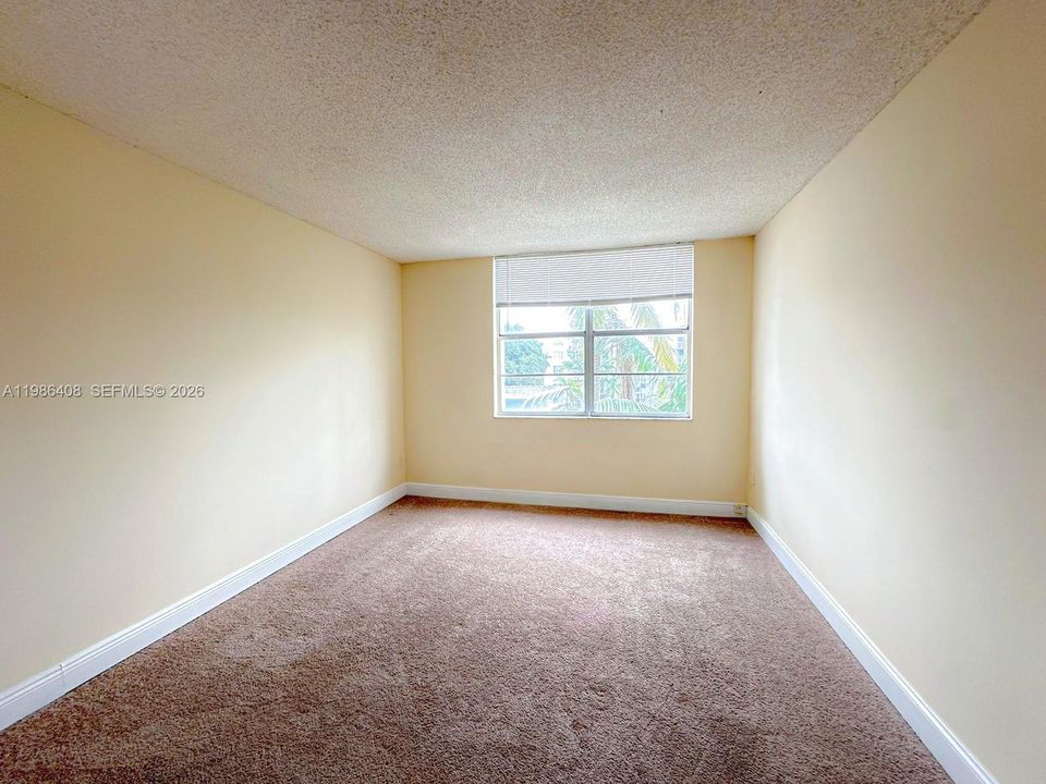 Activo con contrato: $1,750 (2 camas, 2 baños, 1175 Pies cuadrados)