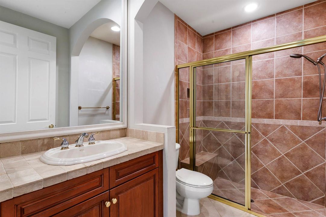 Guest Ensuite I