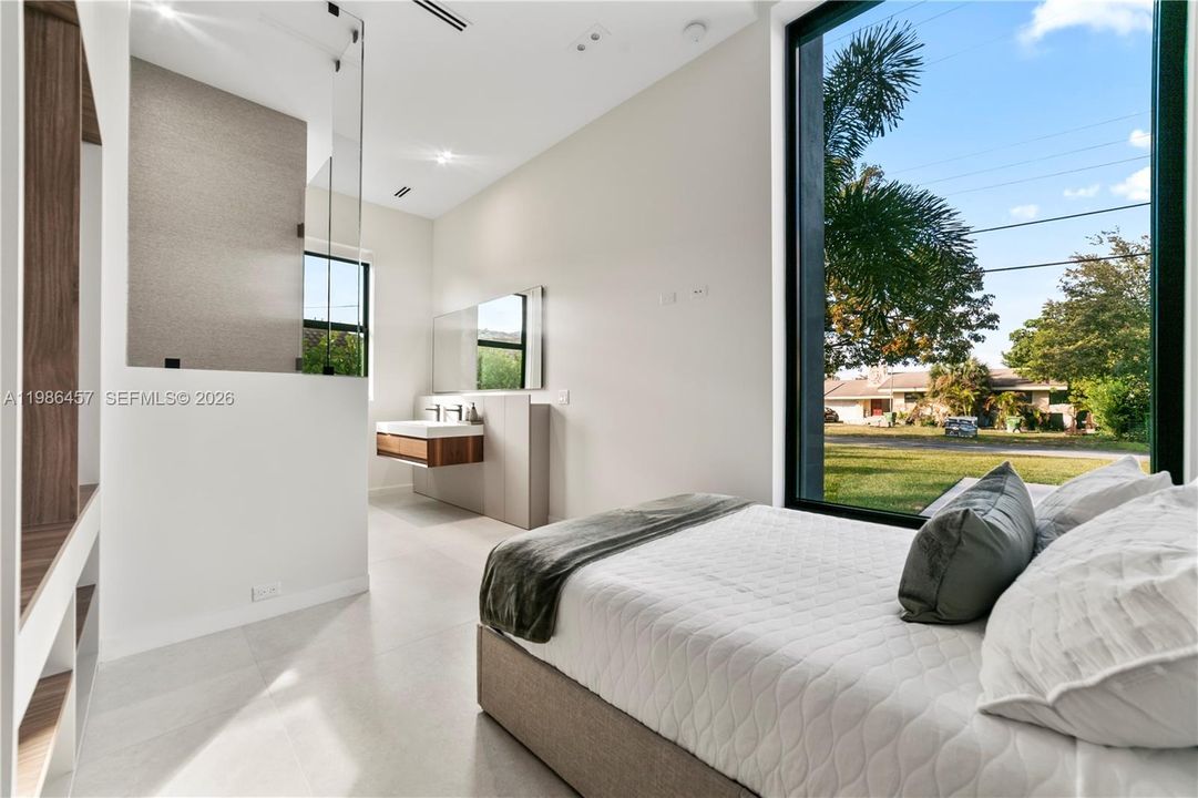 En Renta: $45,000 (6 camas, 6 baños, 9560 Pies cuadrados)