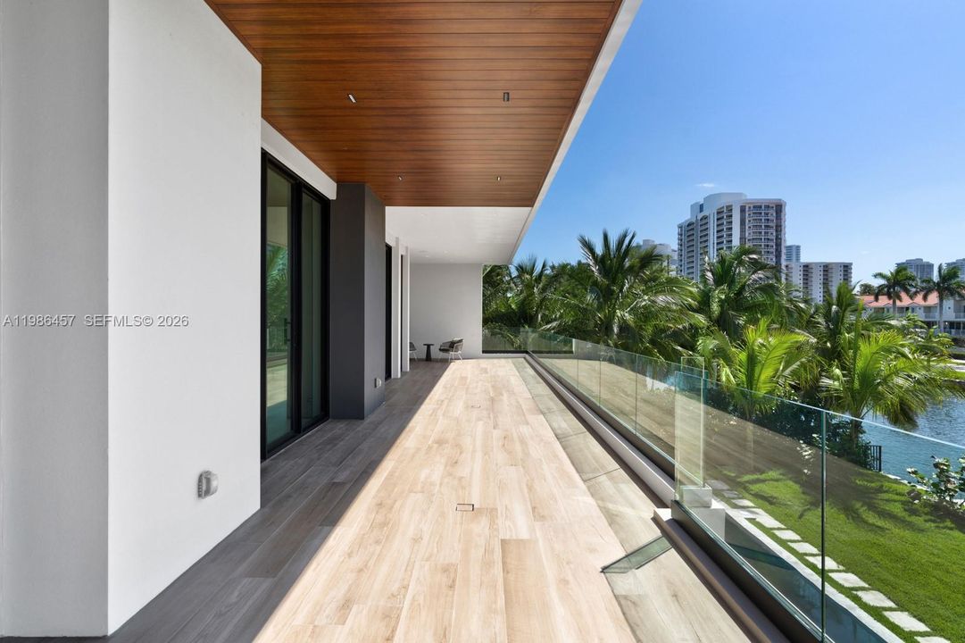En Renta: $45,000 (6 camas, 6 baños, 9560 Pies cuadrados)