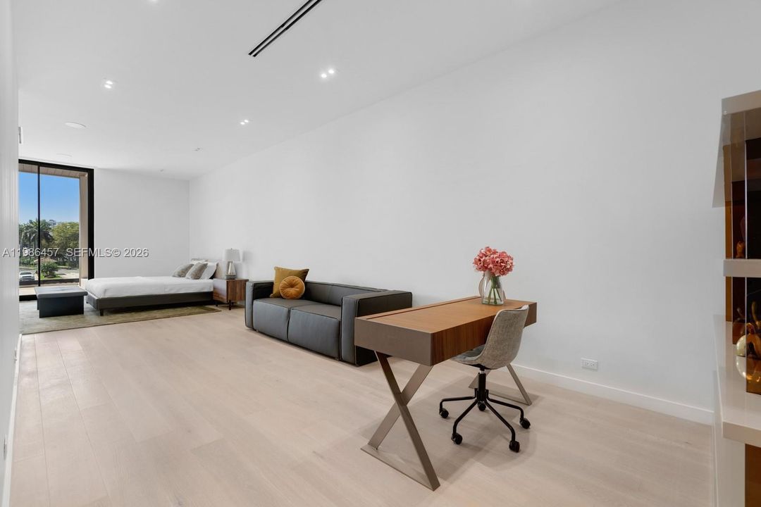 En Renta: $45,000 (6 camas, 6 baños, 9560 Pies cuadrados)