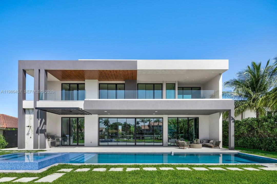 En Renta: $45,000 (6 camas, 6 baños, 9560 Pies cuadrados)