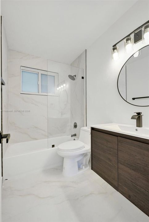 For Sale: $515,000 (2 beds, 2 baths, 805 Square Feet)
