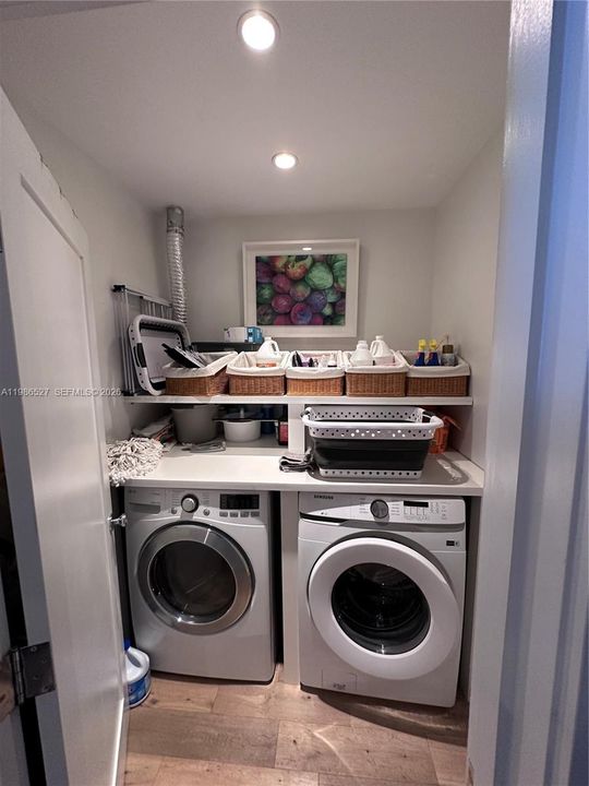 Activo con contrato: $17,500 (3 camas, 3 baños, 2160 Pies cuadrados)