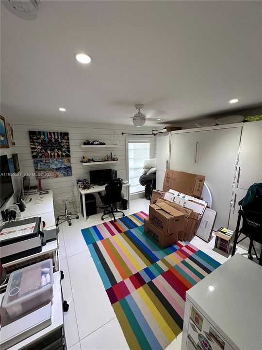 Activo con contrato: $17,500 (3 camas, 3 baños, 2160 Pies cuadrados)