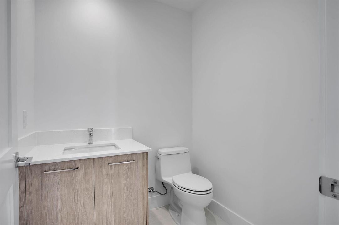 31-web-or-mls-1204-E-2514