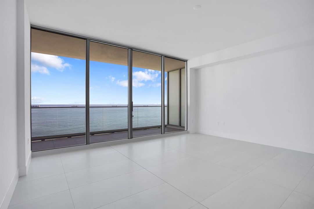 24-web-or-mls-1204-E-2479
