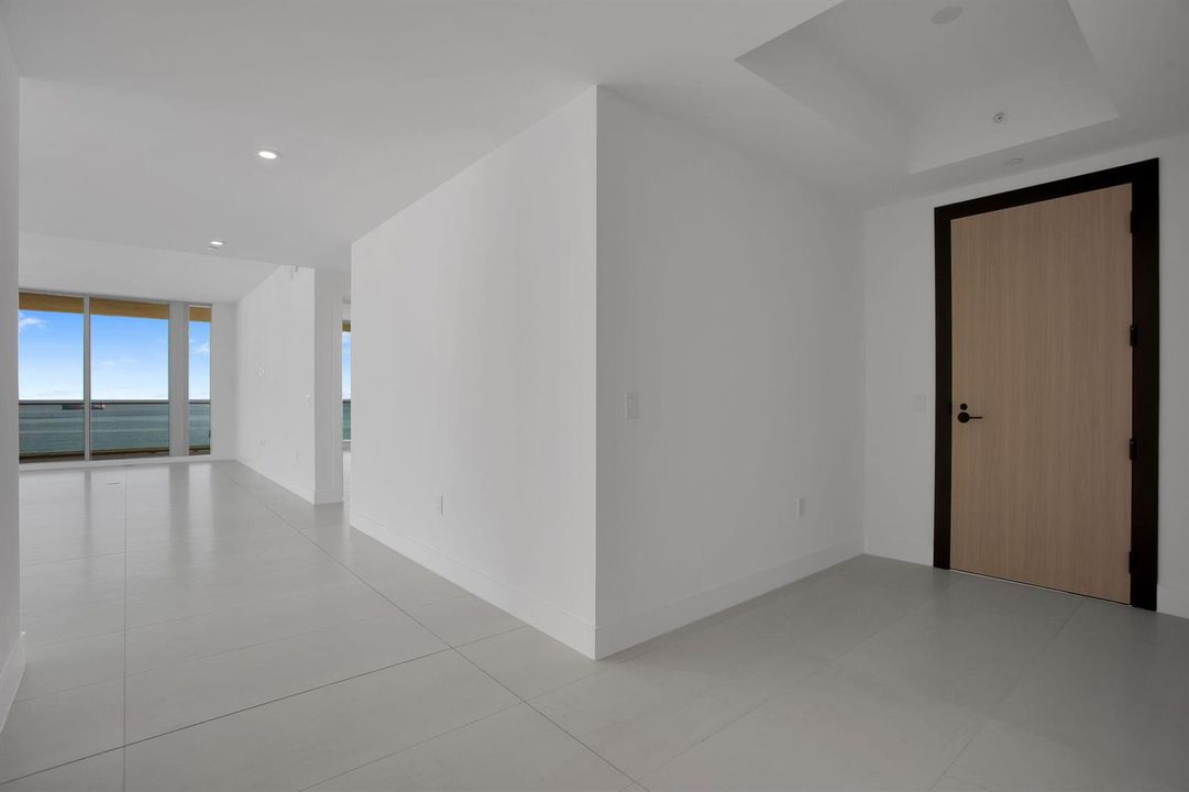 7-web-or-mls-1204-E-2369