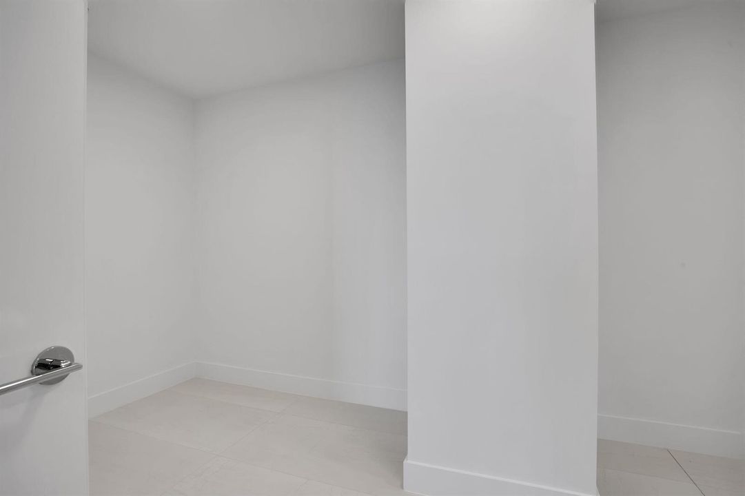 29-web-or-mls-1204-E-2504