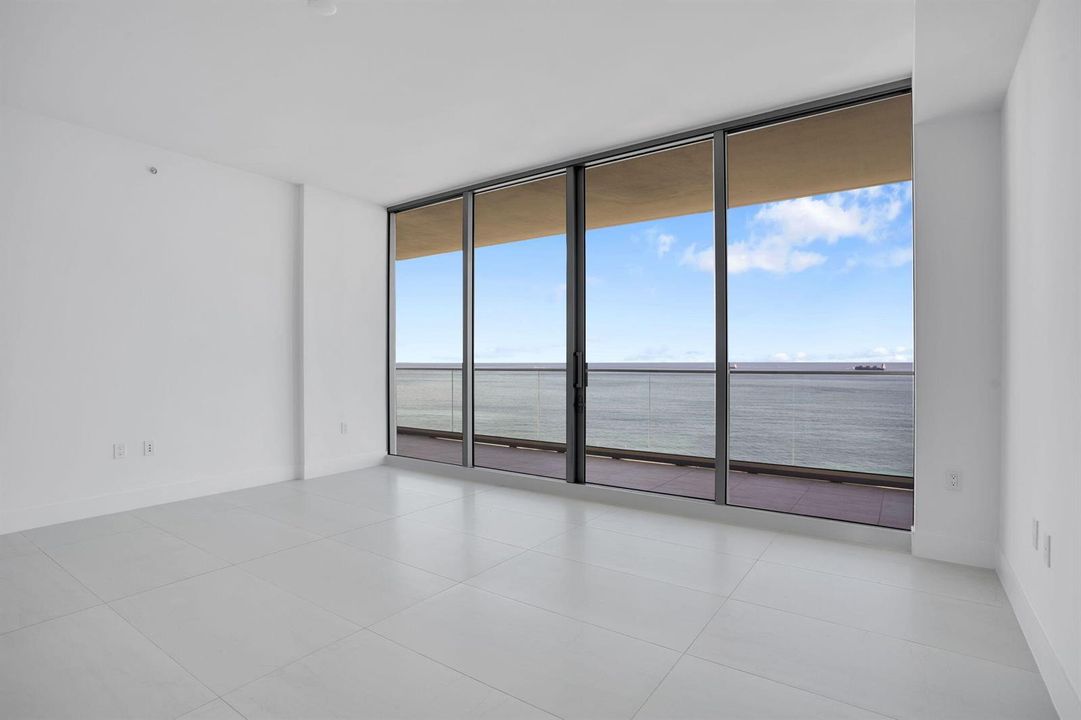 25-web-or-mls-1204-E-2484