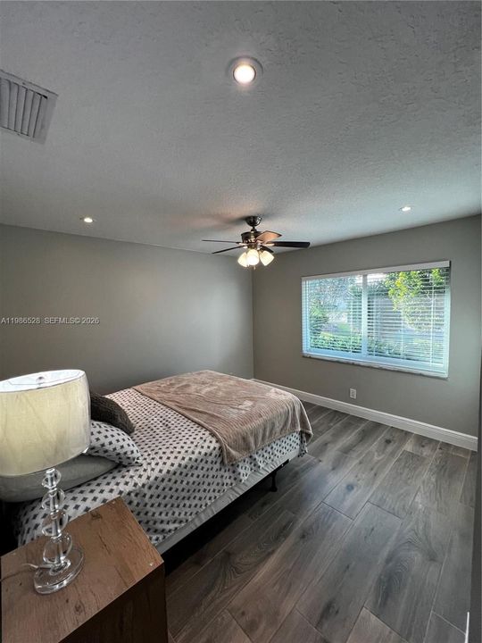 Guest Bedroom #1