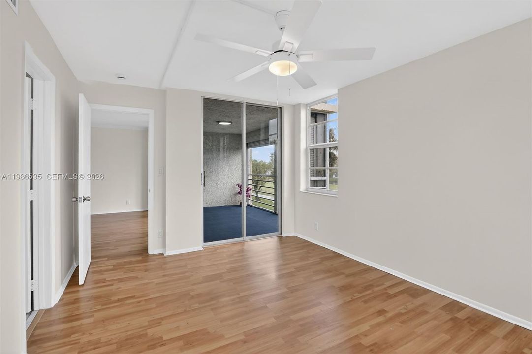 Activo con contrato: $265,000 (3 camas, 2 baños, 1124 Pies cuadrados)