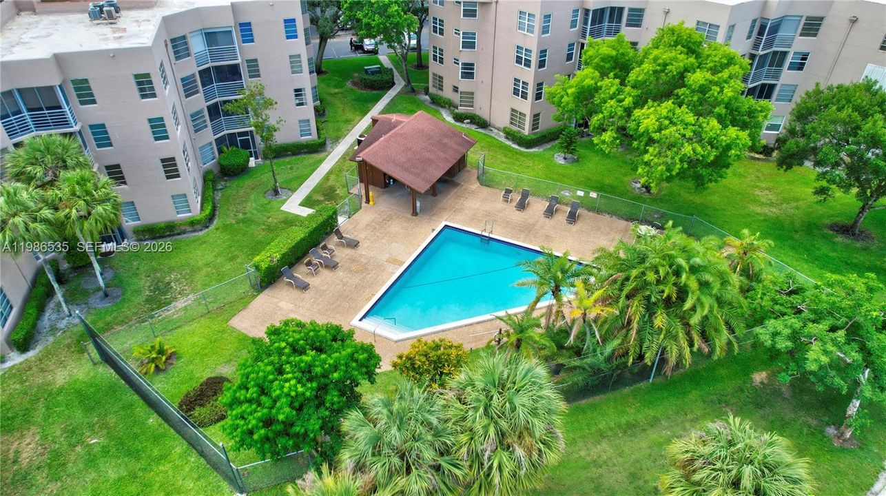 Activo con contrato: $265,000 (3 camas, 2 baños, 1124 Pies cuadrados)
