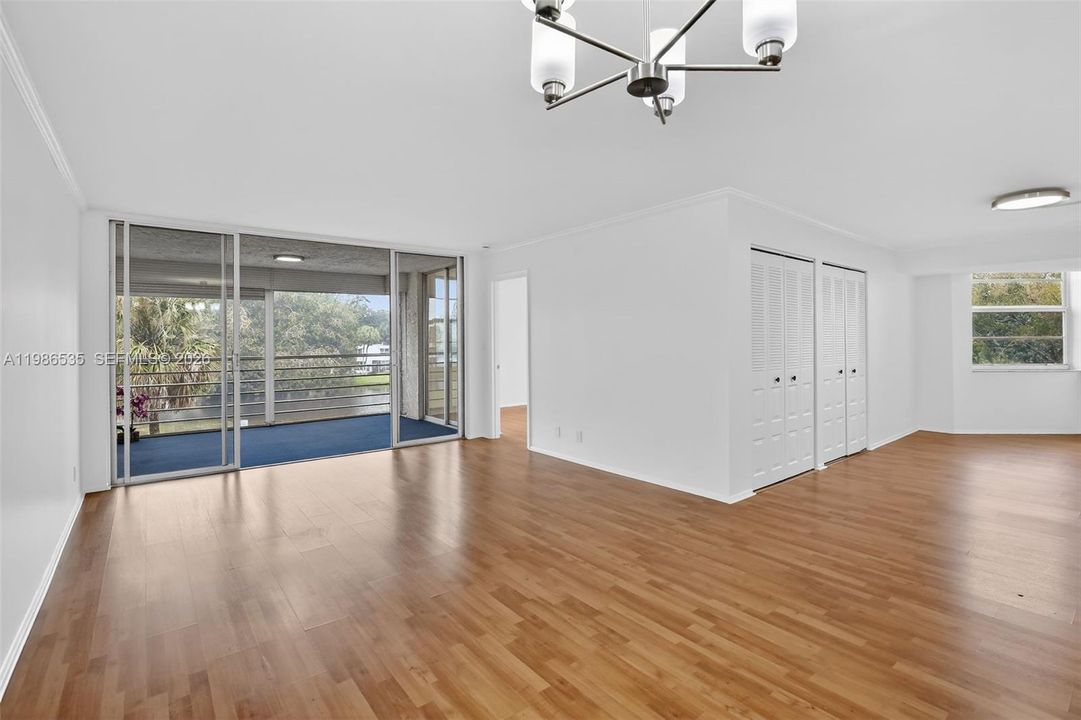 Activo con contrato: $265,000 (3 camas, 2 baños, 1124 Pies cuadrados)