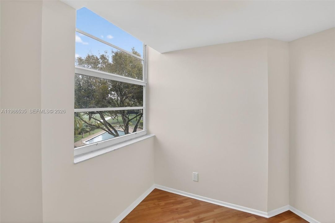Activo con contrato: $265,000 (3 camas, 2 baños, 1124 Pies cuadrados)