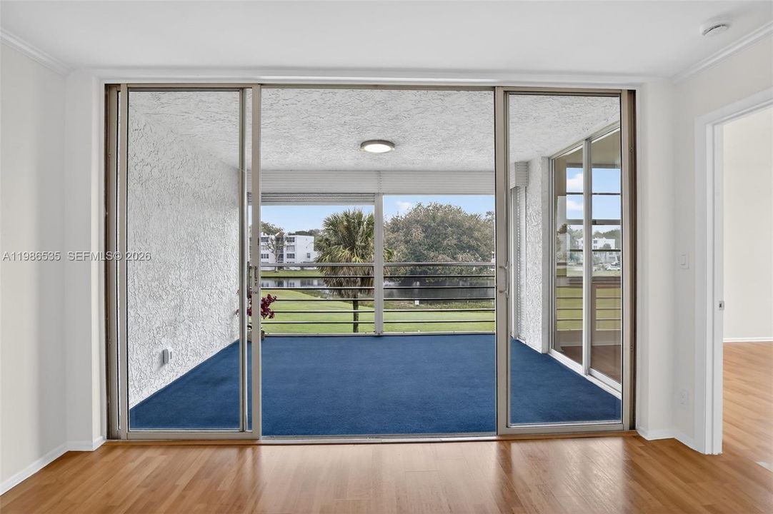 Activo con contrato: $265,000 (3 camas, 2 baños, 1124 Pies cuadrados)