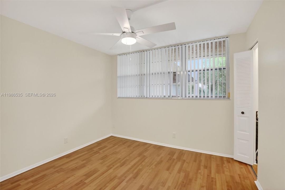 Activo con contrato: $265,000 (3 camas, 2 baños, 1124 Pies cuadrados)