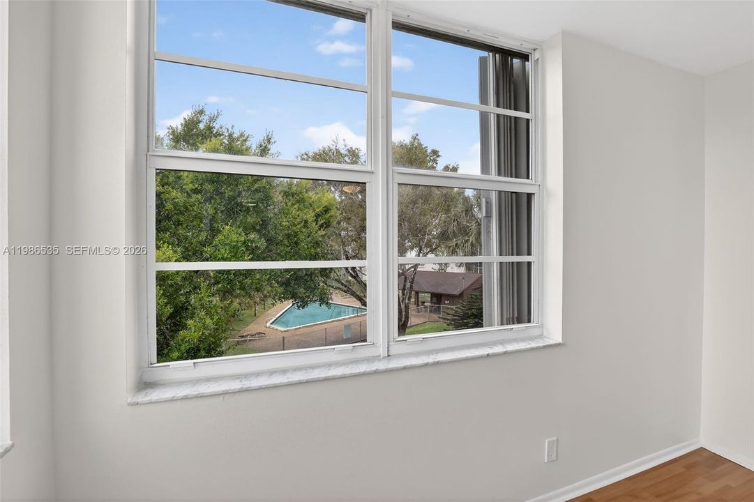 Activo con contrato: $265,000 (3 camas, 2 baños, 1124 Pies cuadrados)