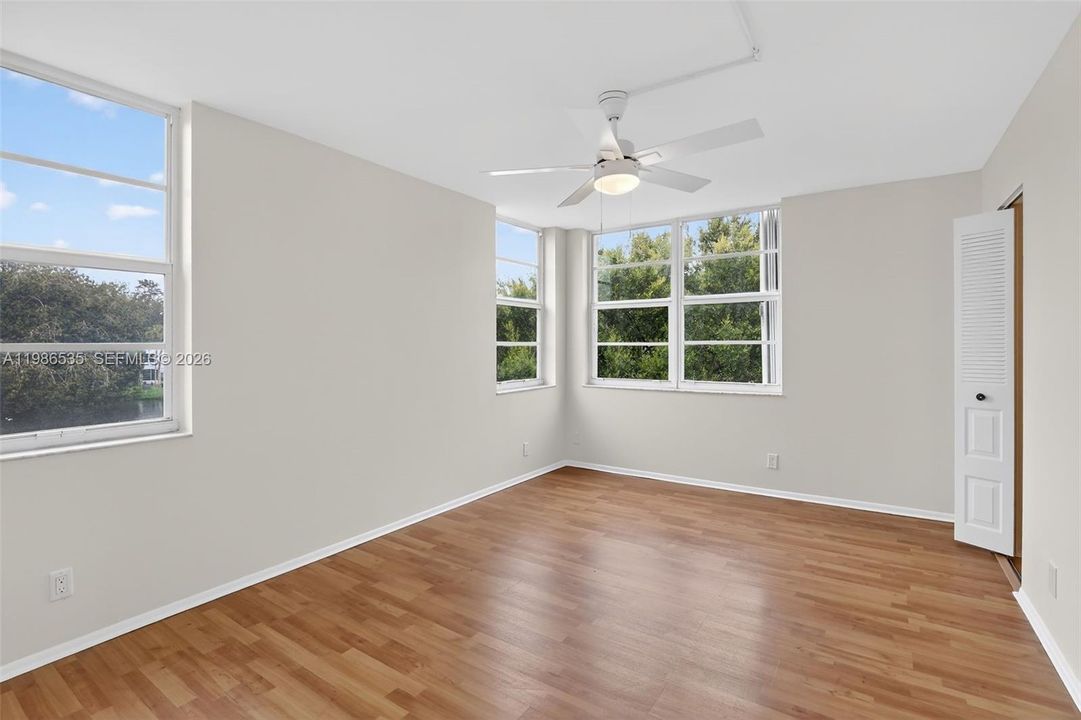 Activo con contrato: $265,000 (3 camas, 2 baños, 1124 Pies cuadrados)
