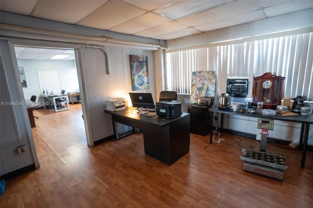В аренду: $25,000 (0 спален, 0 ванн, 0 Квадратных фут)
